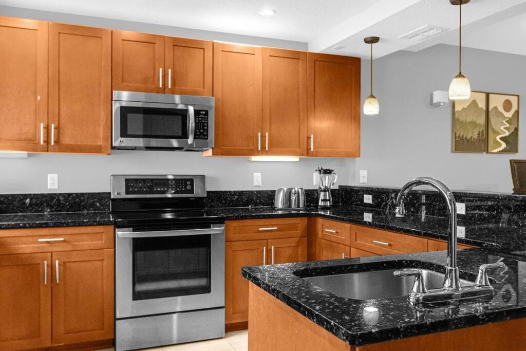 Charming 4Br Family Townhouse Inside Disney Resort Area ออร์ลันโด ภายนอก รูปภาพ