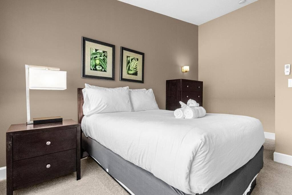Charming 4Br Family Townhouse Inside Disney Resort Area ออร์ลันโด ภายนอก รูปภาพ