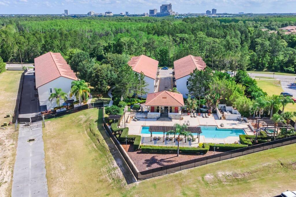 Charming 4Br Family Townhouse Inside Disney Resort Area ออร์ลันโด ภายนอก รูปภาพ