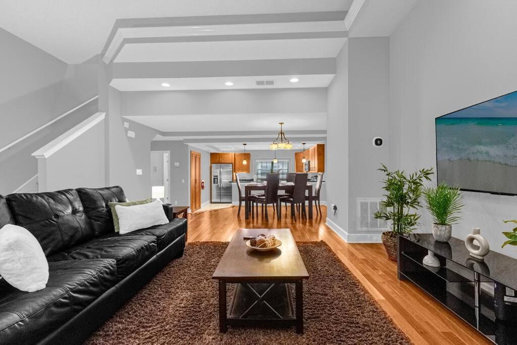 Charming 4Br Family Townhouse Inside Disney Resort Area ออร์ลันโด ภายนอก รูปภาพ